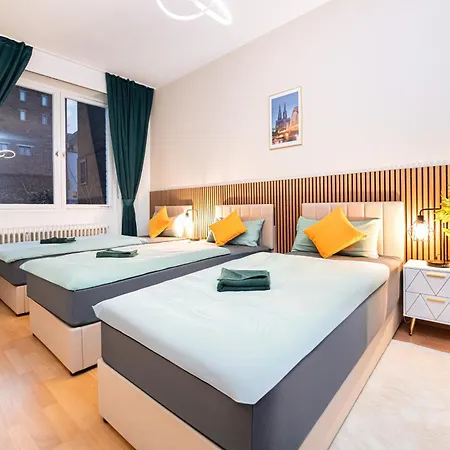 Modern With Balcony - Point By Rudolfplatz - Perfect For 5 Guests - Netflix 公寓