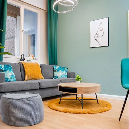 Modern With Balcony - Point By Rudolfplatz - Perfect For 5 Guests - Netflix *