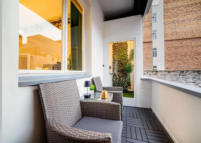 Modern With Balcony - Point By Rudolfplatz - Perfect For 5 Guests - Netflix Apartament