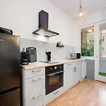 Modern With Balcony - Point By Rudolfplatz - Perfect For 5 Guests - Netflix Apartman Köln