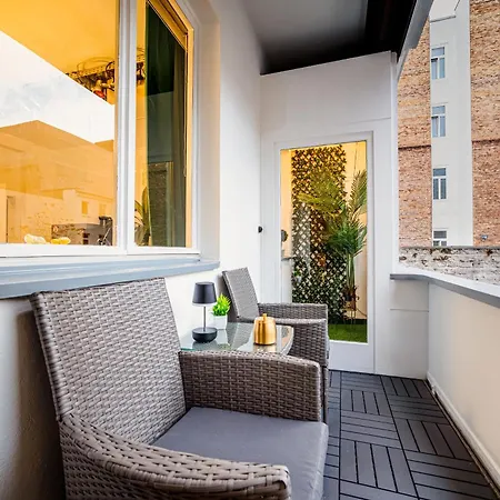 Modern With Balcony - Point By Rudolfplatz - Perfect For 5 Guests - Netflix アパート