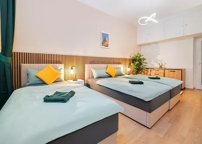 Modern With Balcony - Point By Rudolfplatz - Perfect For 5 Guests - Netflix アパート