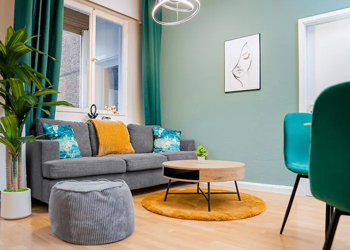 Modern With Balcony - Point By Rudolfplatz - Perfect For 5 Guests - Netflix *